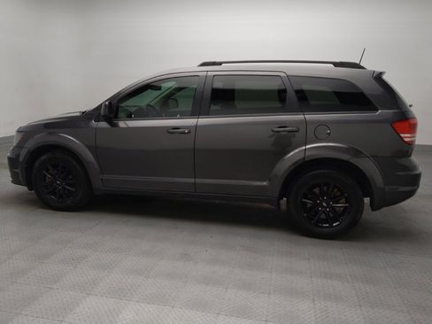 Used 2020 Dodge Journey SE w/ SE Popular Equipment Group FWD image 3