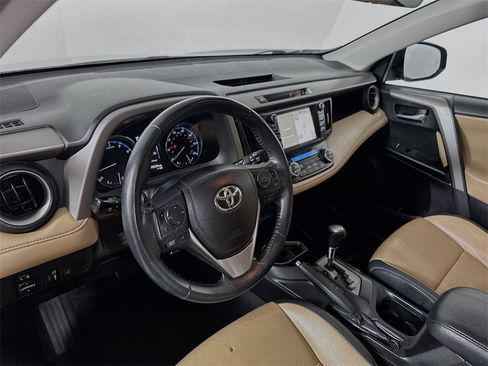 Used 2018 Toyota RAV4 Limited image 10