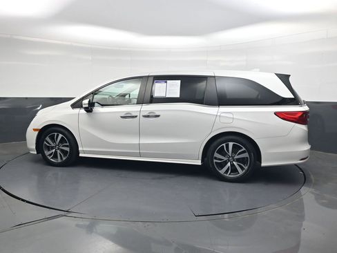 Used 2023 Honda Odyssey Touring image 7