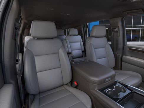 New 2026 Chevrolet Suburban LT w/ Comfort Package AWD/4WD image 16