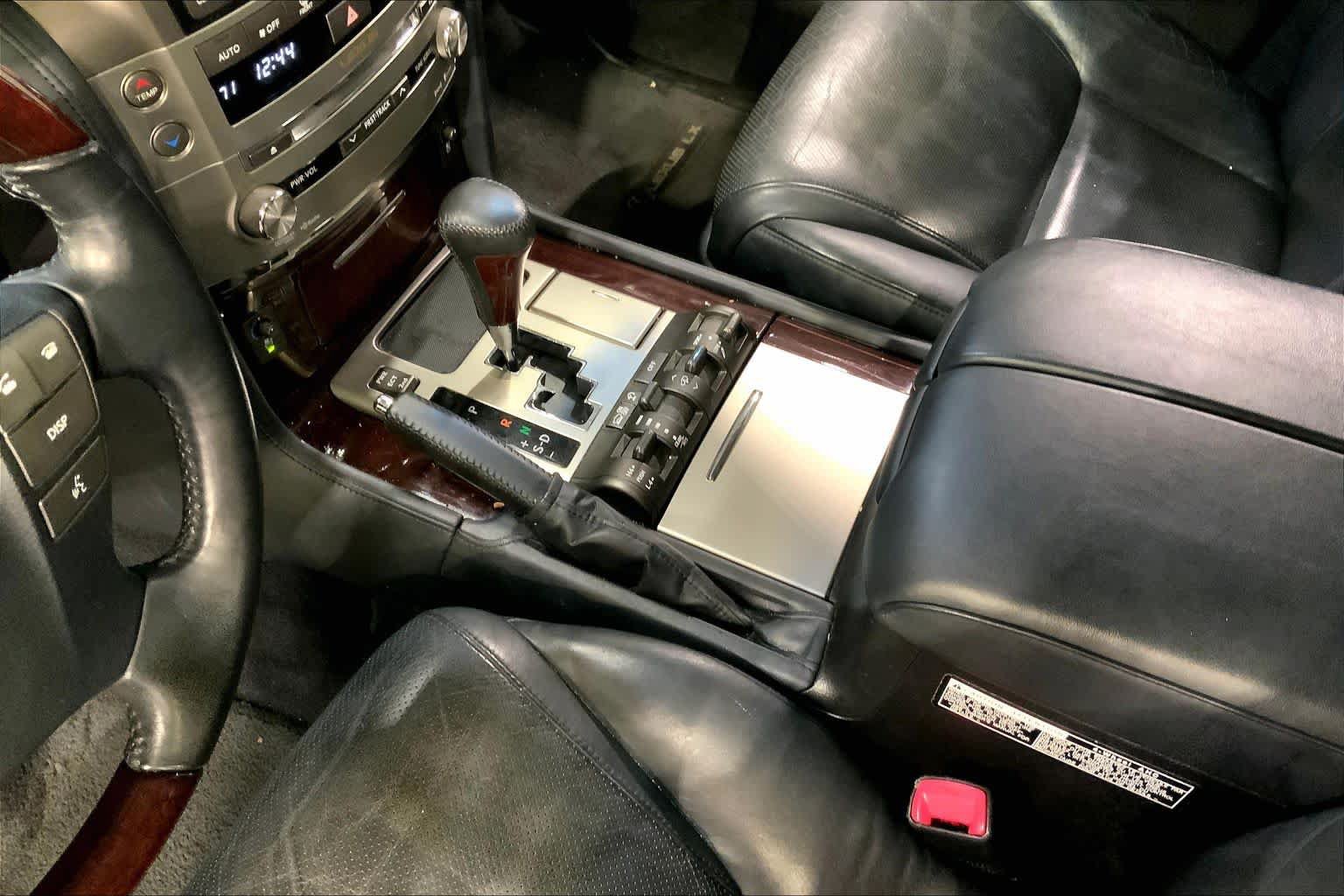 Used 2013 Lexus LX 570 4WD image 17