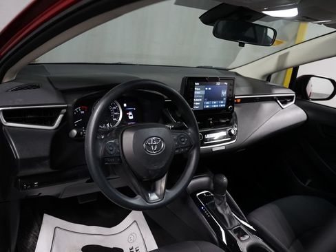 Certified 2022 Toyota Corolla LE FWD image 11