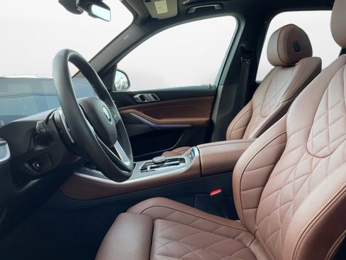 Certified 2025 BMW X5 xDrive40i w/ Premium Package image 9