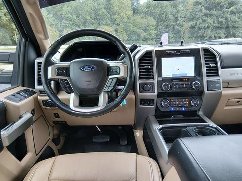 Used 2021 Ford F250 Lariat w/ Lariat Value Package AWD/4WD image 11