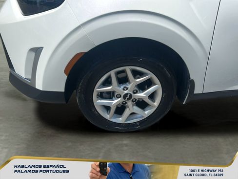 Used 2025 Kia Soul LX w/ LX Technology Package FWD image 33