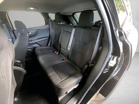 Used 2019 Chevrolet Blazer L FWD image 24