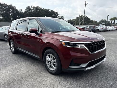 Used 2024 Kia Carnival LX image 7