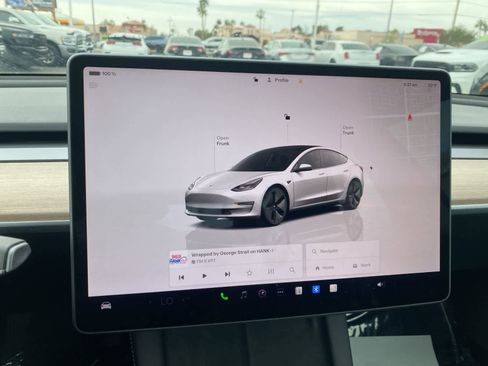 Used 2023 Tesla Model 3 Standard Range image 13