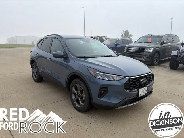 Used 2025 Ford Escape ST-Line Select AWD/4WD image 1
