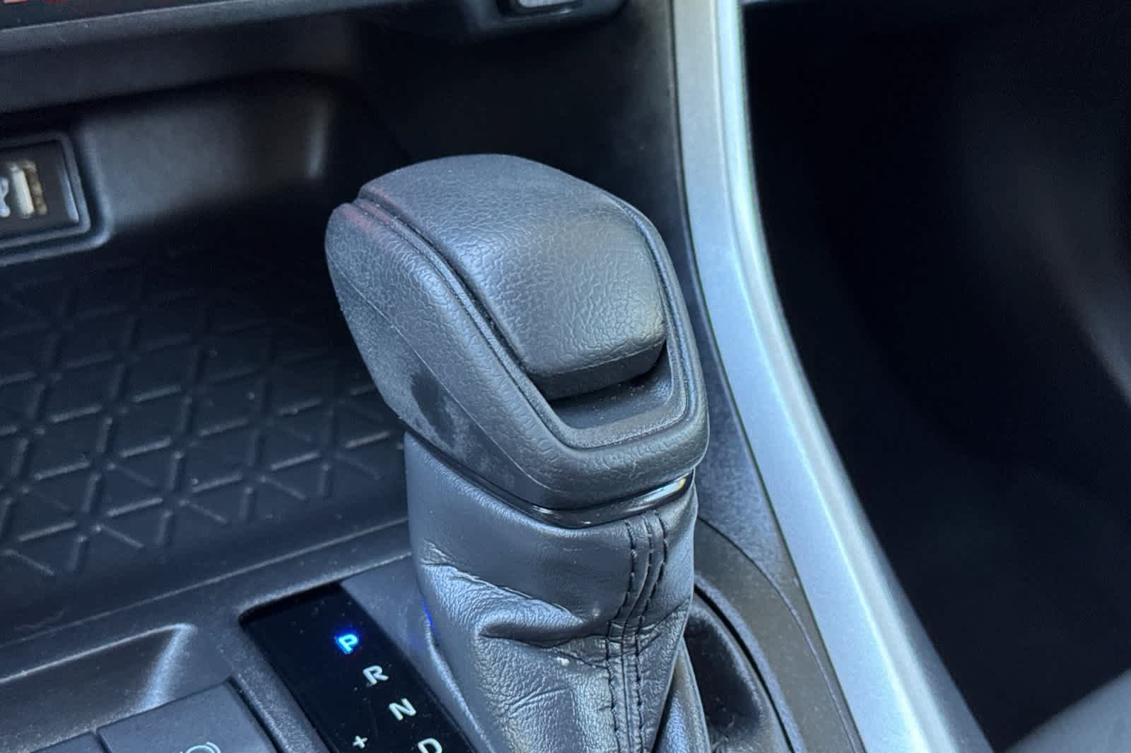 Used 2024 Toyota RAV4 XLE FWD image 21