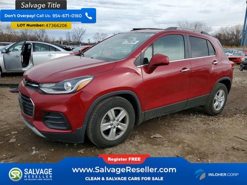 Used 2019 Chevrolet Trax LT w/ Sun & Sound Package FWD image 1