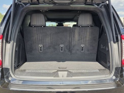 Used 2023 GMC Yukon AT4 w/ Technology Package image 31
