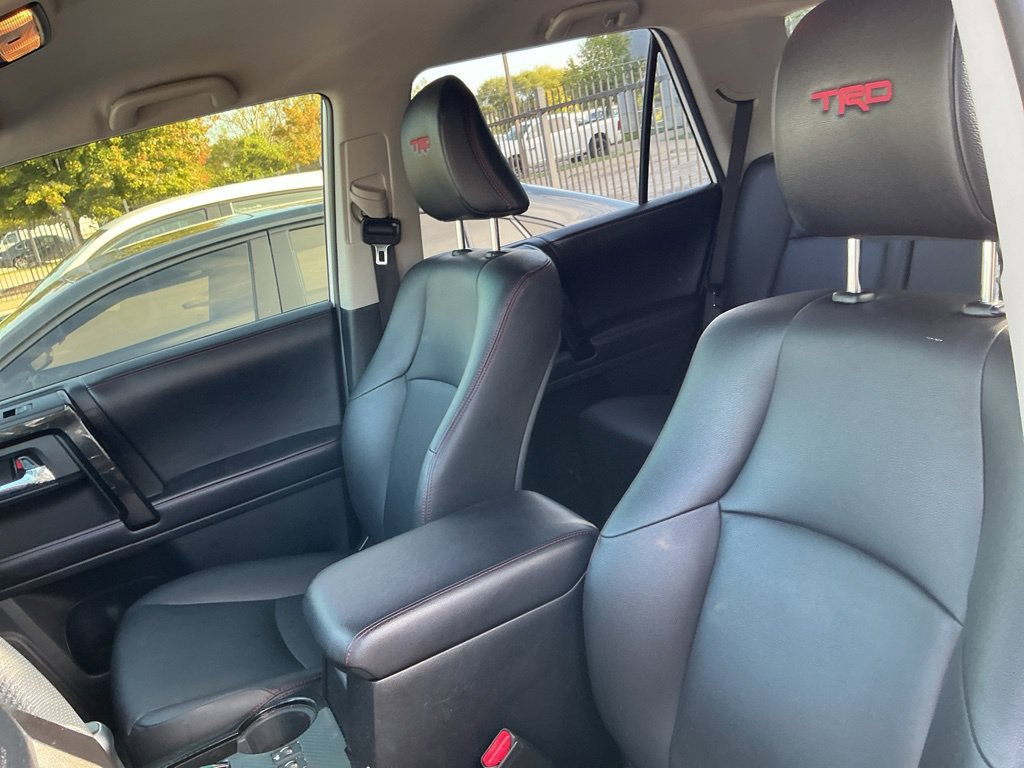 Used 2017 Toyota 4Runner TRD Off-Road Premium AWD/4WD image 18