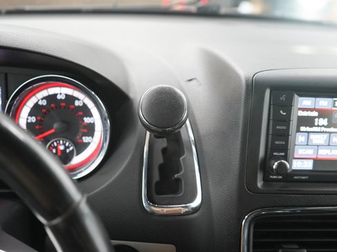 Used 2019 Dodge Grand Caravan GT FWD image 25