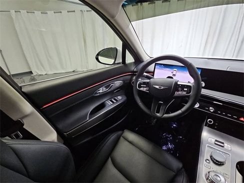Used 2026 Genesis GV70 2.5T Select image 15