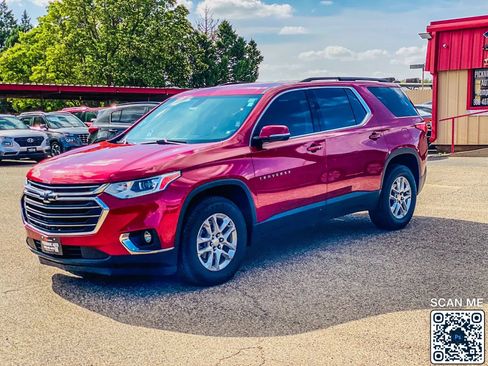 Used 2020 Chevrolet Traverse LT FWD image 4