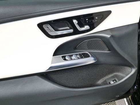 Used 2025 Mercedes-Benz E 350 Sedan image 7