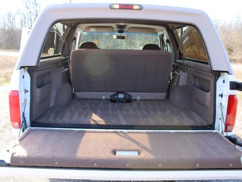 Used 1996 Ford Bronco Eddie Bauer image 16