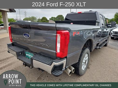 Used 2024 Ford F250 XLT AWD/4WD image 11