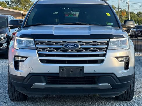 Used 2018 Ford Explorer XLT w/ Equipment Group 202A image 2