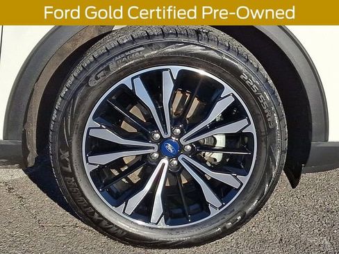 Certified 2022 Ford Escape SE w/ SE Sport Appearance Package image 11