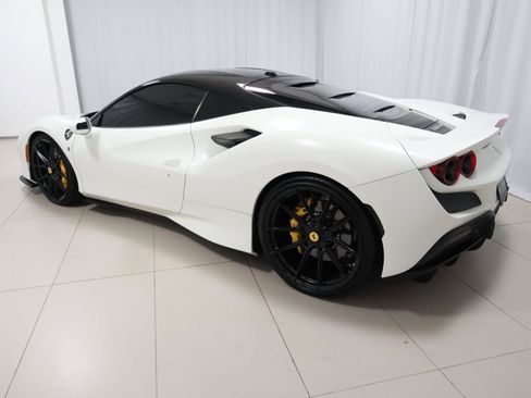 Used 2021 Ferrari F8 Tributo image 15
