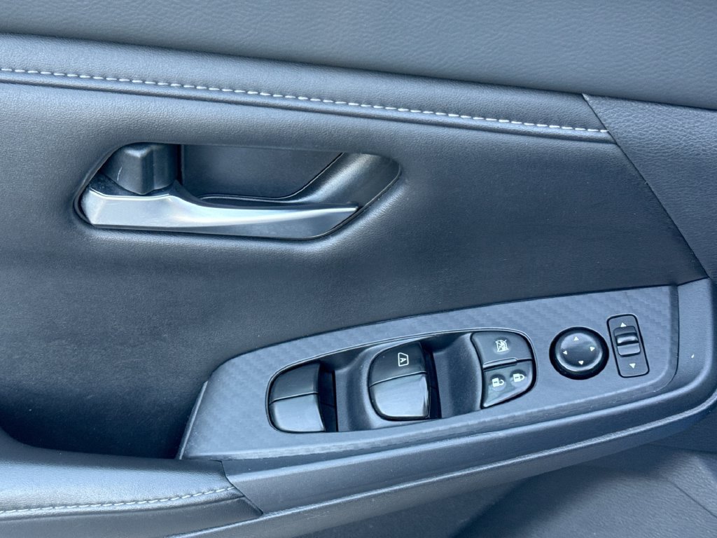 Used 2022 Nissan Sentra SV FWD image 15