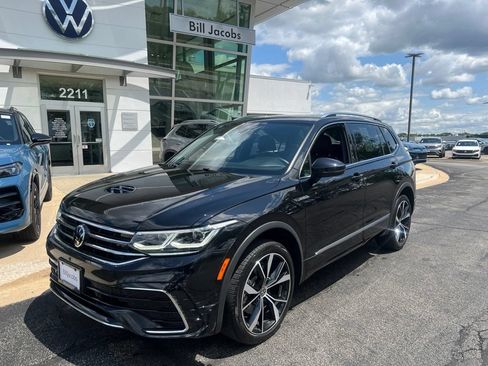 Used 2022 Volkswagen Tiguan SEL R-Line AWD/4WD image 2