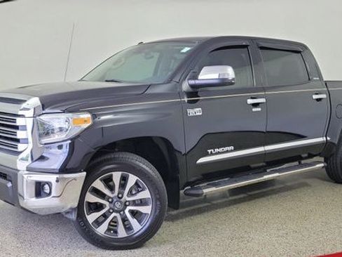 Used 2018 Toyota Tundra Limited w/ Limited Premium Package AWD/4WD image 3