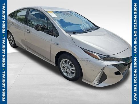 Used 2018 Toyota Prius Prime Plus FWD image 1