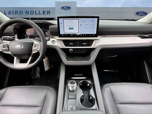 New 2025 Ford Explorer Active w/ Active Comfort Package image 6