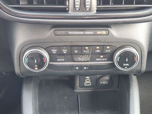 Certified 2025 Ford Escape ST-Line FWD image 18