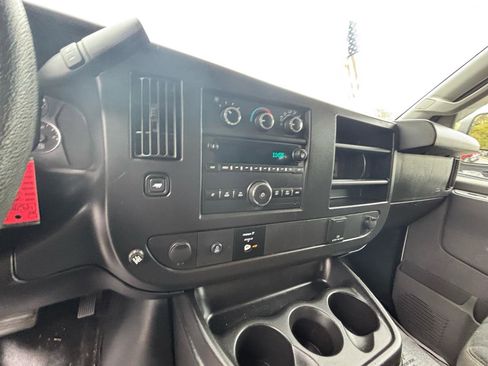 Used 2019 GMC Savana 2500 w/ Driver Convenience Package RWD image 7
