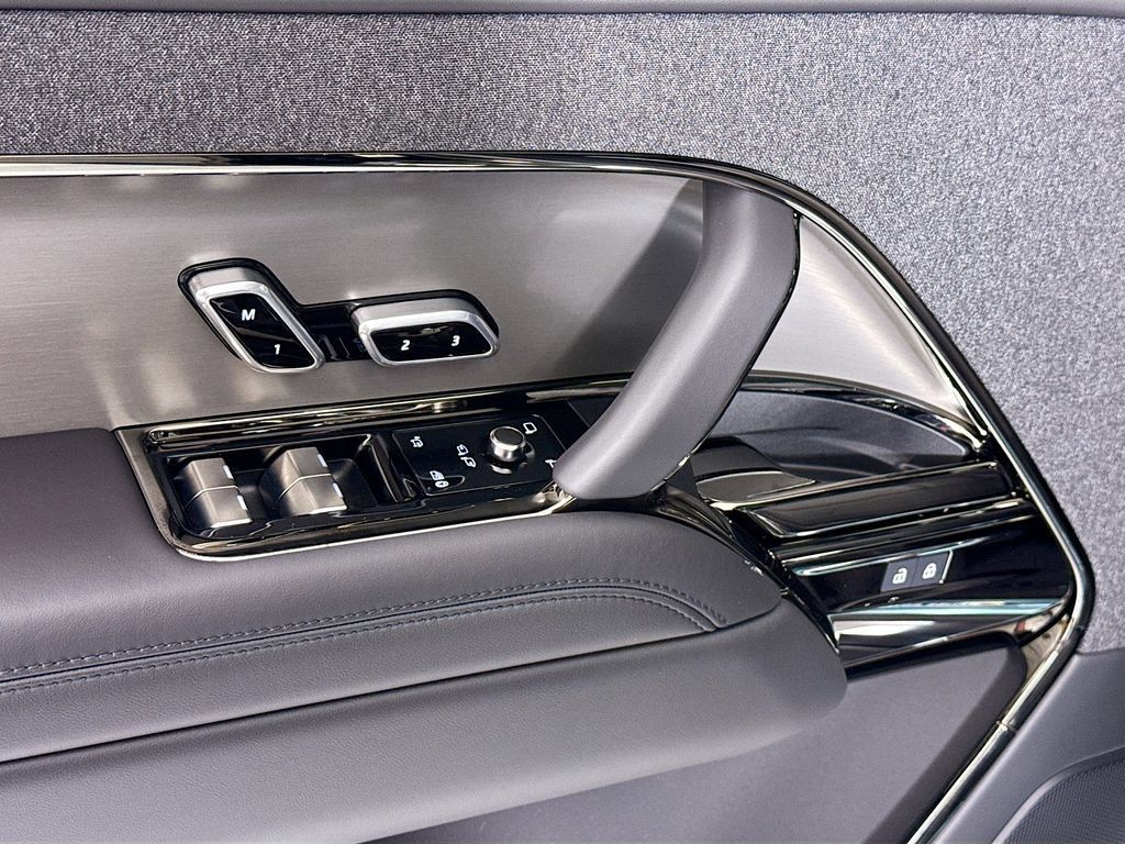 New 2026 Land Rover Range Rover Sport SE AWD/4WD image 23