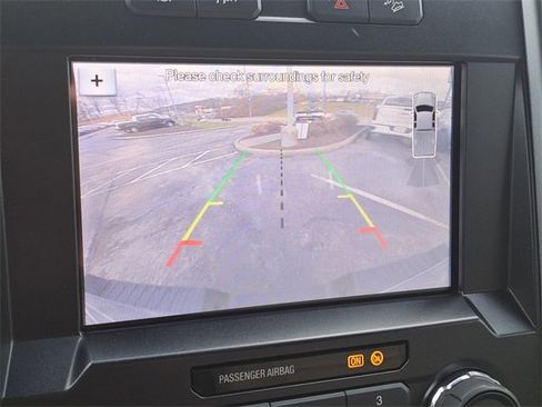 Used 2019 Ford F250 XLT w/ XLT Premium Package image 23