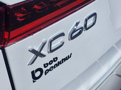 New 2026 Volvo XC60 B5 Plus w/ Protection Package Premier AWD/4WD image 31