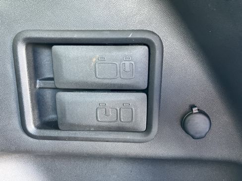 Used 2021 GMC Terrain SLE w/ Elevation Edition image 30