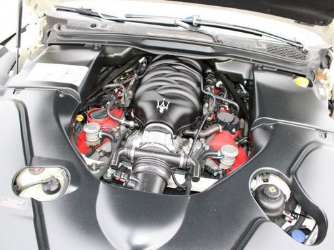 Used 2015 Maserati GranTurismo Sport image 27