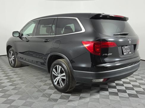 Used 2017 Honda Pilot EX image 5
