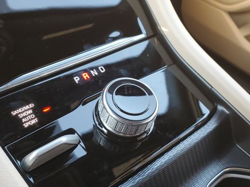 New 2025 Jeep Grand Cherokee Limited image 31