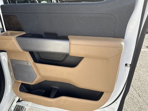 Used 2022 Ford F150 Lariat w/ Equipment Group 502A High image 17