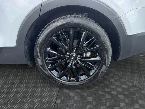 Used 2021 Kia Telluride SX w/ Towing Package FWD image 14
