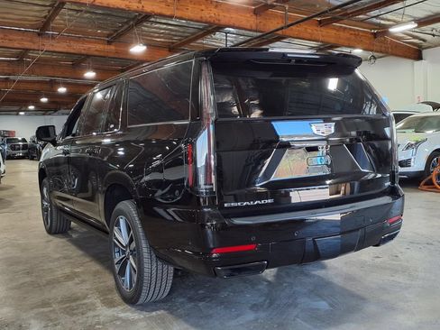 New 2026 Cadillac Escalade ESV Sport AWD/4WD image 9