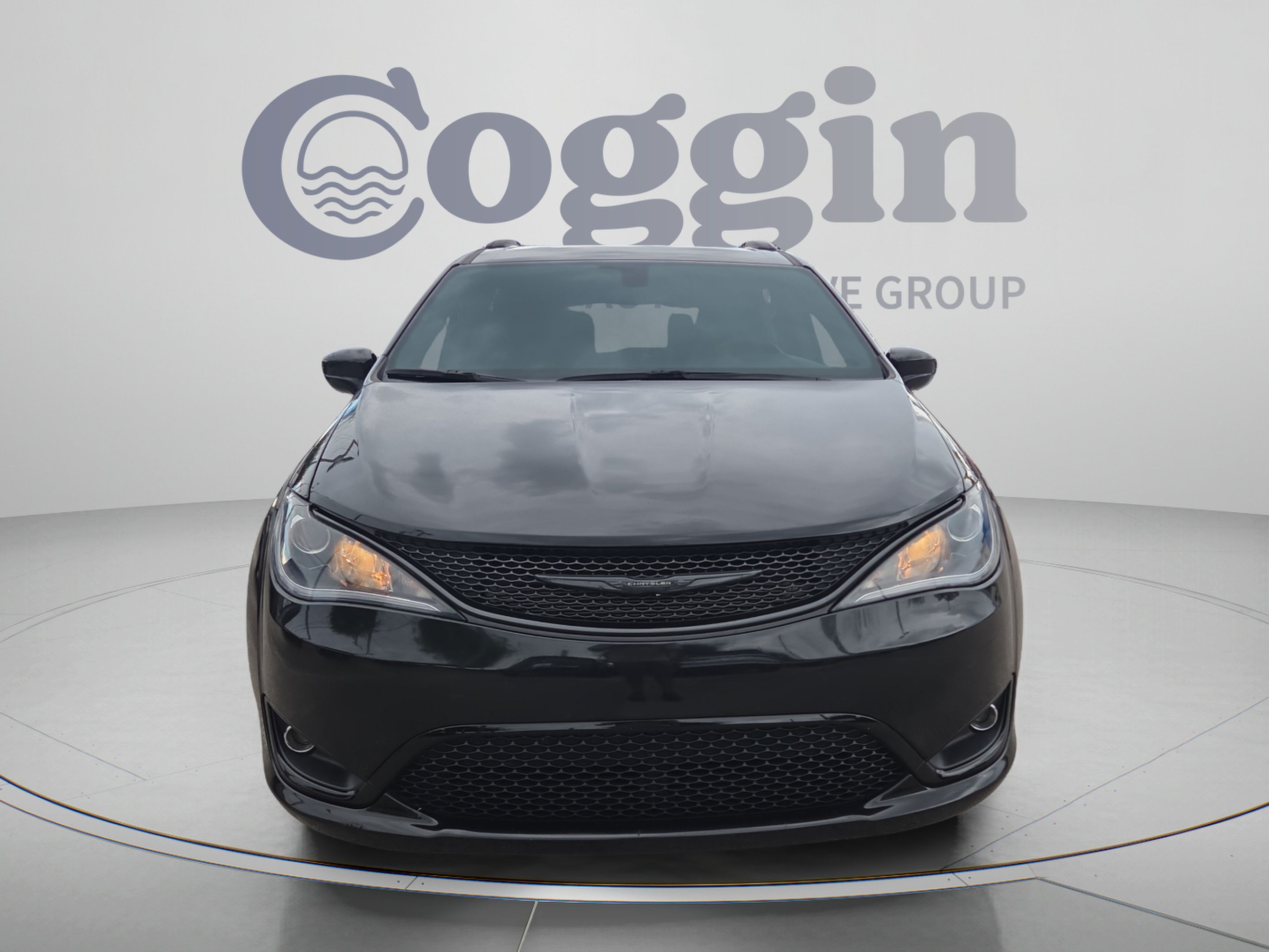 Used 2019 Chrysler Pacifica Touring-L Plus w/ S Appearance Package FWD image 8