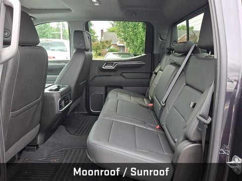 Used 2022 Chevrolet Silverado 1500 LTZ w/ LTZ Convenience Package II AWD/4WD image 13