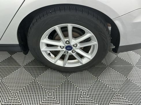 Used 2015 Ford Focus SE FWD image 18