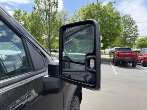 New 2026 Chevrolet Silverado 2500 High Country w/ High Country Premium Package AWD/4WD image 8