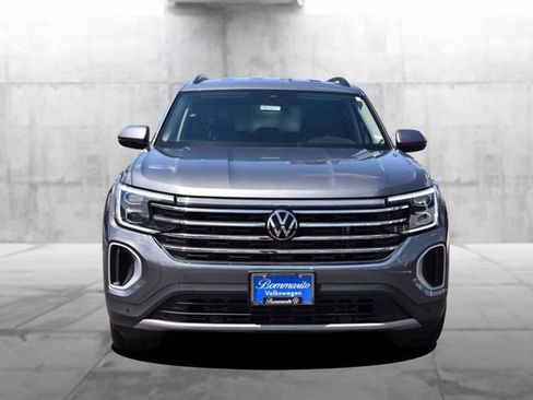 Certified 2025 Volkswagen Atlas SE FWD image 4