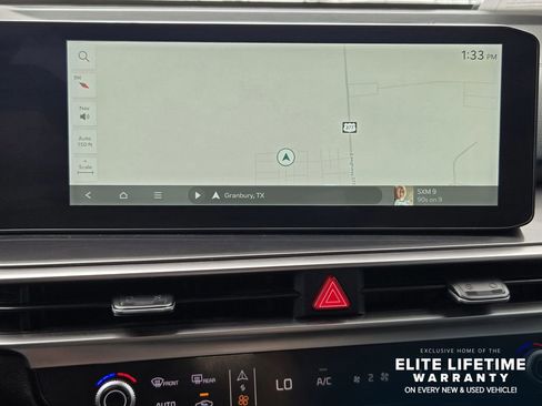Certified 2025 Kia Sorento EX w/ Panoramic Sunroof Package FWD image 15