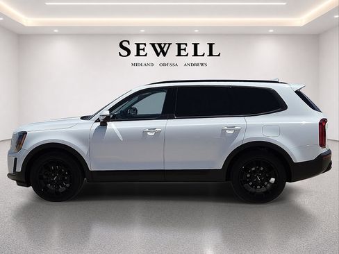 Used 2022 Kia Telluride SX w/ SX Prestige Package AWD/4WD image 2